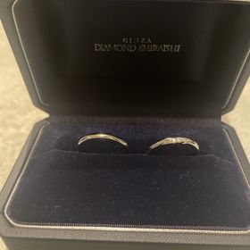 【銀座ダイヤモンドシライシの口コミ】 指輪のデザインをインスタで拝見し一目で気にいりました。指の関節、指も…