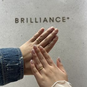 【BRILLIANCE+(ブリリアンスプラス)の口コミ】 色と形は2人でお揃いにして、仕上げのデザインと太さはそれぞれの指に合う…