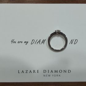 【ラザール ダイヤモンド(LAZARE DIAMOND)の口コミ】 世界三大カッターとして有名とのことで、婚約指輪には拘りたかったのでま…