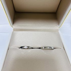 【ブシュロン(BOUCHERON)の口コミ】 ファセット 3ダイヤモンド リングです。個性的なデザイン、素材はプラチナ…