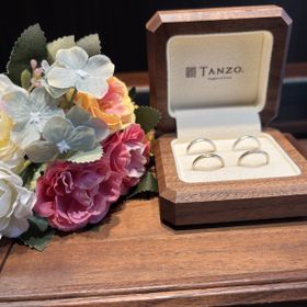 【TANZO.(鍛造指輪)の口コミ】 デザインはオーダーメイドなので自由に決めれることができ、
鍛造製法とい…