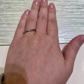 【TRECENTI(トレセンテ)の口コミ】 シンプルだけど少し装飾のあるものを探していたところ、ぴったりなデザイ…