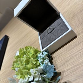 【Foulason(フレゾン)の口コミ】 結婚指輪と重ね付けした際にマッチするデザインを選びました。ダイヤモン…