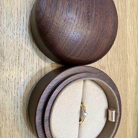 【COLANY(コラニー)】の口コミ ダイヤが引っかかりにくくかつスマートなデザインを探していました。埋め込...