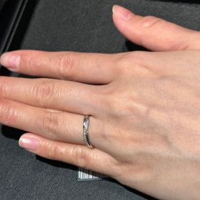 【エクセルコダイヤモンド(EXELCO DIAMOND)の口コミ】 
いろんなお店を見ましたが、ダイヤモンドの輝きが1番美しかったです。
男…