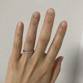 【ラザール ダイヤモンド(LAZARE DIAMOND)の口コミ】 シンプルで長くつけられると思います。
ダイヤモンドが綺麗に光るように設…