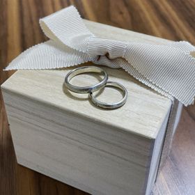 【YUKA HOJO(ユカホウジョウ)の口コミ】 指輪を普段身につけない二人が共通して希望していたのが「シンプル」で「…