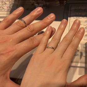 【銀座ダイヤモンドシライシの口コミ】 ウェーブラインが綺麗で、ダイヤも付いている華やかなデザインがとても気…