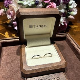 【TANZO.(鍛造指輪)の口コミ】 フルオーダーにより自分たちだけの指輪を作ることができる。鍛造製造とい…