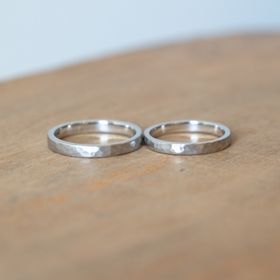 【ジュエリー工房 YAMAMOTOの口コミ】 毎日つけるのでシンプルで飽きのないデザインがおすすめです。指輪の中の…