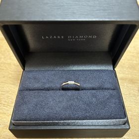 【ラザール ダイヤモンド(LAZARE DIAMOND)の口コミ】 独自の技術で3つの面に３個ずつメレダイヤモンドをあしらっているものです…