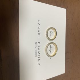 【ラザール ダイヤモンド(LAZARE DIAMOND)の口コミ】 違う指輪を目的で来店したが、いろいろな種類のものを見させていただく中…