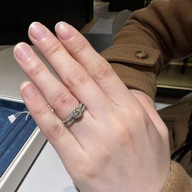 【ピアジェ(PIAGET)】の口コミ 巧妙で美しく、デザイン性の高い指輪が多く揃えてあります。
０.3カラッ...