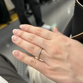 【ECRIN(エクラン)の口コミ】 このゴールドの指輪は、本当に素晴らしいですね。クラシックでありながら…
