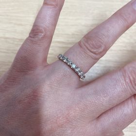 【宝寿堂(ほうじゅどう)の口コミ】 婚約指輪はハーフエタニティと決めて百貨店から卸の数店舗まわりました。
…