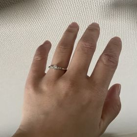 【HOSHI no SUNA 星の砂(ほしのすな)】の口コミ おすすめポイントは、デザインの美しささと意味だと思います。これからの結...