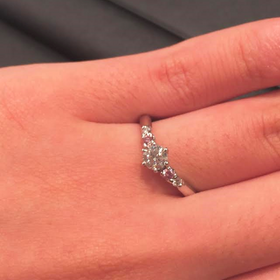 【Ginza Rim(銀座リム)の口コミ】 ピンクダイヤがメインのお店のため、デザインがとても充実しています。ダ…