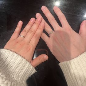 【ケイウノ ブライダル(K.UNO BRIDAL)の口コミ】 自分たちの好きなデザインを選べて嬉しい。その場でデザイナーさんがデザ…