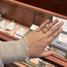 【ケイウノ ブライダル(K.UNO BRIDAL)の口コミ】 美女と野獣の婚約指輪を購入しました。
購入の決め手は、元々ディズニーの…