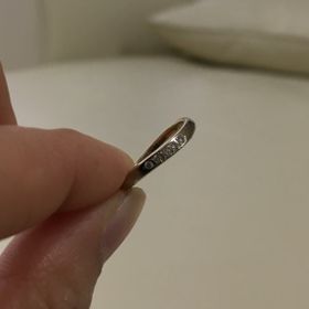 【agete(アガット)の口コミ】 カーブしているデザインで、あまり人とかぶらないところが夫婦で気に入り…