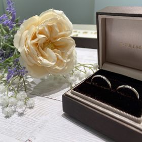 【アイプリモ(I-PRIMO)の口コミ】 シンプルで長くつけられる指輪がいいなと思い
何店舗か回っていたところア…