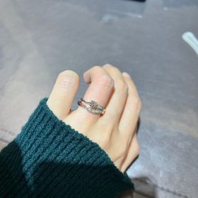 【俄(にわか)の口コミ】 デザインに一目惚れしました。他のブランドでは見た事のない唯一のデザイ…