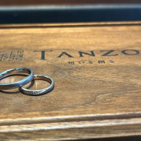 【TANZO.(鍛造指輪)の口コミ】 ピンクゴールド×梨地&ヘアラインのマット加工ががとても大人っ…