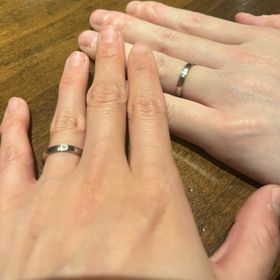 【俄(にわか)の口コミ】 お値段はしますが、中が木目で外側はシルバーであまりないデザインでおす…