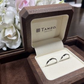 【TANZO.(鍛造指輪)の口コミ】 好みのデザインを参考にしながら、
2人だけのデザインを作り上げることが…