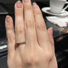 【エクセルコダイヤモンド(EXELCO DIAMOND)の口コミ】 曲線美、着け心地の良さ、お値段が最高でした。
こういうデザインの指輪が…