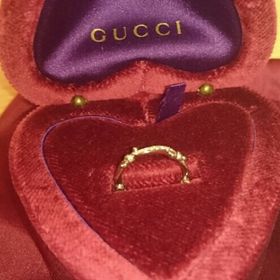 【グッチ(GUCCI)の口コミ】 結婚指輪を探している時にたまたまグッチのホームページを目にし、他にな…