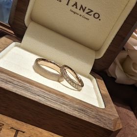 【TANZO.(鍛造指輪)の口コミ】 エタニティリングに憧れがあったのでそのデザインに、旦那とペア感も欲し…