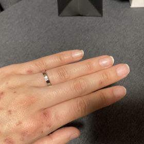 【ラザール ダイヤモンド(LAZARE DIAMOND)の口コミ】 デザインがシンプルで素敵。どの指輪も素敵だったけど、とにかくシンプル…