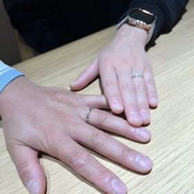 【ENUOVE(イノーヴェ)の口コミ】 他のブランド、デザインに比べて凄くシンプルで、高級感があり、結婚指輪…