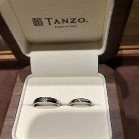 【TANZO.(鍛造指輪)の口コミ】 最初はシンプルなものにしたいと考えておりましたが、こちらのデザインは…