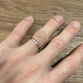 【アイプリモ(I-PRIMO)の口コミ】 シンプルなデザインながら上品なプラチナの輝きが気に入っています。カス…