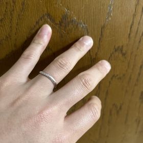 【LEGAN(レガン)の口コミ】 ピンクダイヤモンドが7個も入っている。
エレガントでありがながら気取ら…