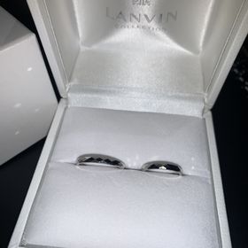 【LANVIN(ランバン)】の口コミ こういった、ミラーカットの指輪自体は いろいろなブランドから出ています...