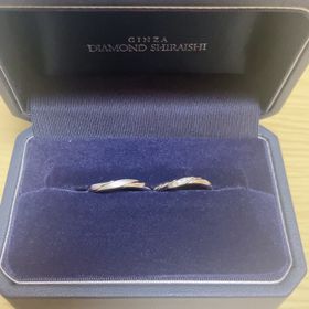 【銀座ダイヤモンドシライシの口コミ】 ブライトボヤージュの婚約指輪を先に購入していたためセットで使えること…