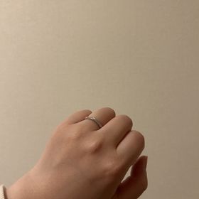 【銀座ダイヤモンドシライシの口コミ】 自分側、真上、相手から見た時とどこから見てもキラキラ輝いているのがわ…