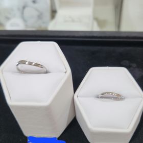 【festaria VOYAGE(フェスタリア ボヤージュ)の口コミ】 とにかくシンプルなものを！と選び、見せて頂きました。
シンプルなので、…