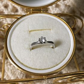 【JEWELRY  KAMATA(ジュエリーかまた)の口コミ】 主人がサプライズでプレゼントしてくれました。
わたしの父と母の婚約指輪…