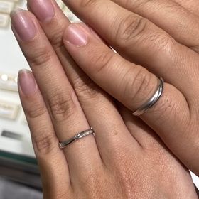 【ジュエリーツツミ(JEWELRY TSUTSUMI)の口コミ】 シンプルめのデザインが多かったです。石があまり入ってないデザインを探…