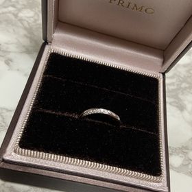 【アイプリモ(I-PRIMO)の口コミ】 メレダイヤモンドラインがすごく綺麗で、どの角度からみても輝いています…