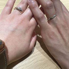 【LOVE NOTESの口コミ】 つちめになっていて、可愛くも綺麗にも身につけられる指輪になっています…