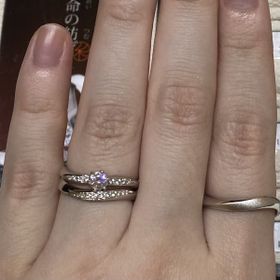 【彩乃瑞(IRONOHA)の口コミ】 自分の指の形に映えるウェーブデザインの指輪を探しており、ダイヤの大き…