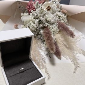 【Foulason(フレゾン)の口コミ】 シンプルで可愛い指輪が多く並んでおり、とてもどれにするか迷いましたが…