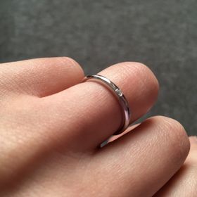 【JEWELRY  KAMATA(ジュエリーかまた)の口コミ】 子供がいるので石が引っかからないのと、長く付けてて痛くないよう角のな…