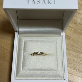 【TASAKI(タサキ)の口コミ】 サイトの趣旨とは違うのですが、結婚10年を迎え購入。
以前から一目見て気…