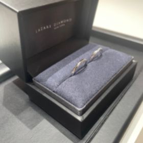 【ラザール ダイヤモンド(LAZARE DIAMOND)の口コミ】 私はシンプルで主張しすぎず、でもダイヤは欲しい。パートナーはシンプル…